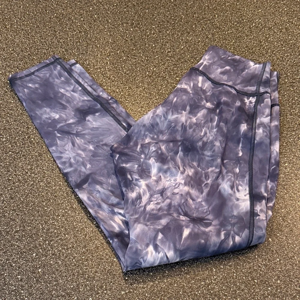 Gymshark Navy and White high waisted Leggings - size medium